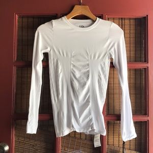 Blanc Noir magnetic top